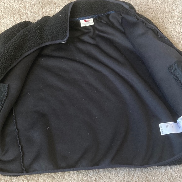 Fjallraven Black Fleece Zip-Up Jacket - Picture 8 of 9